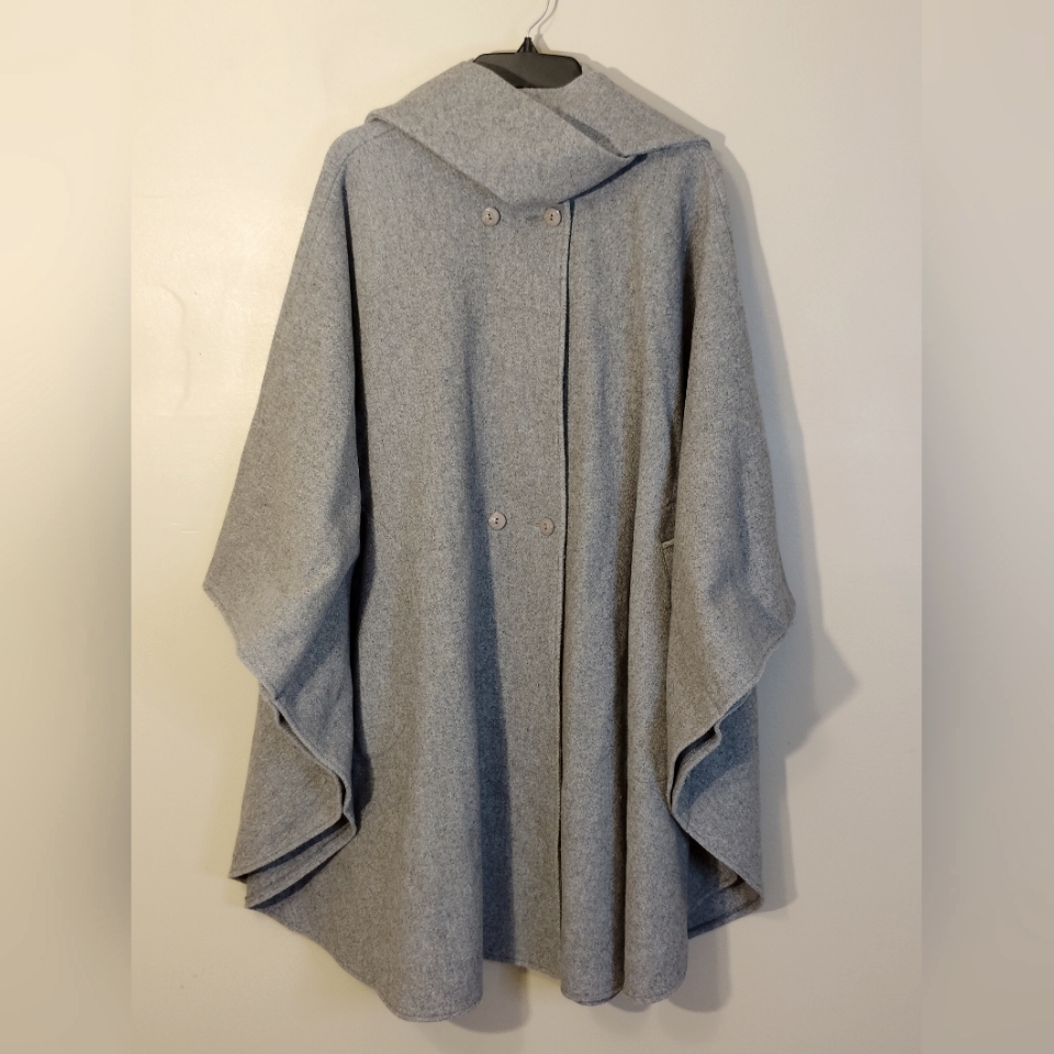 Country Pacer Gray Women's Cape Coat